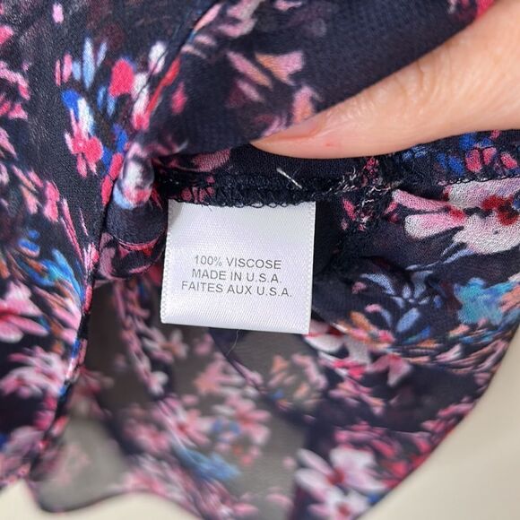 MISA - "Abigail" Short-Sleeve Blouse Floral Print - SZ XS, Black, Floral - Picture 14 of 15